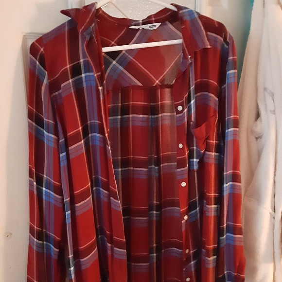 Old Navy Tops - Long sleeve flannel
